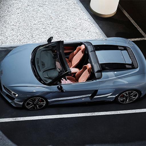 Audi R8 V10 RWD Spyder Slide